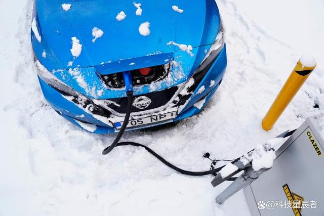 嚴(yán)寒下美國(guó)電動(dòng)汽車的動(dòng)力在寒冷中耗盡 電動(dòng)汽車?yán)m(xù)航是永遠(yuǎn)的痛-有駕